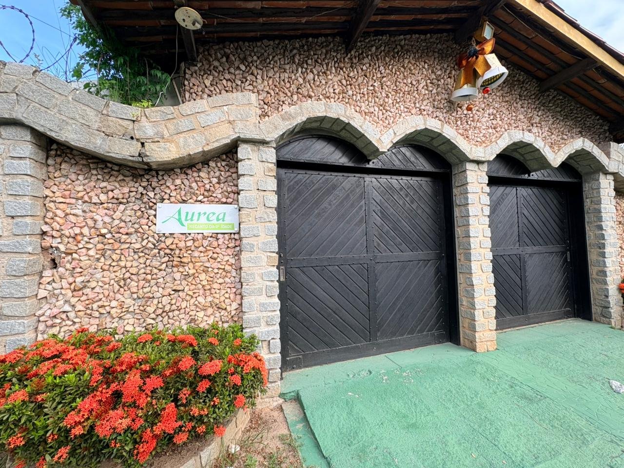 Fachada da Áurea